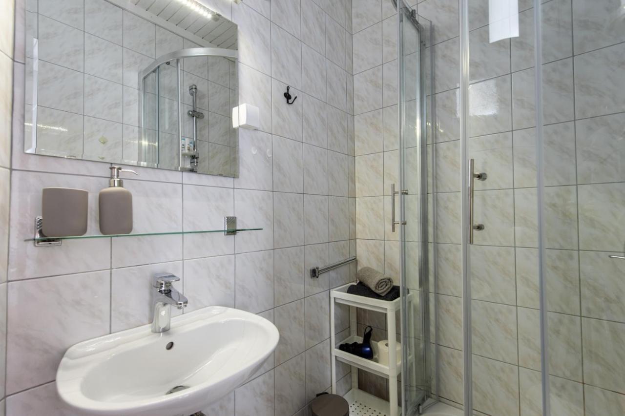 Sobe Poldka Hotel Доленсле Топлице Екстериор снимка