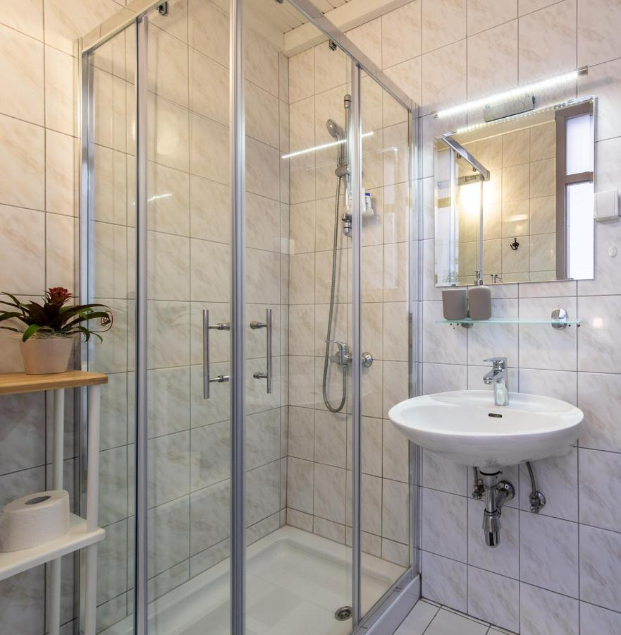 Sobe Poldka Hotel Доленсле Топлице Екстериор снимка
