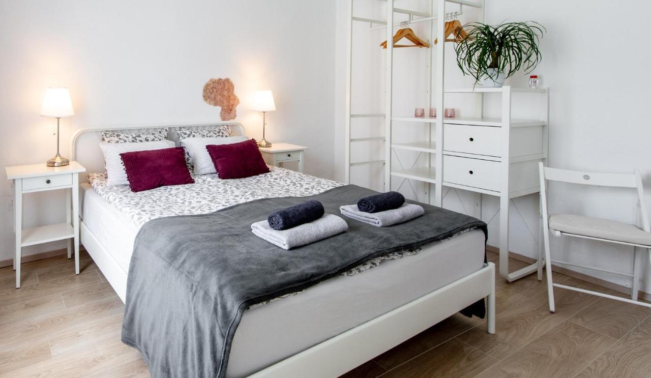 Sobe Poldka Hotel Доленсле Топлице Екстериор снимка