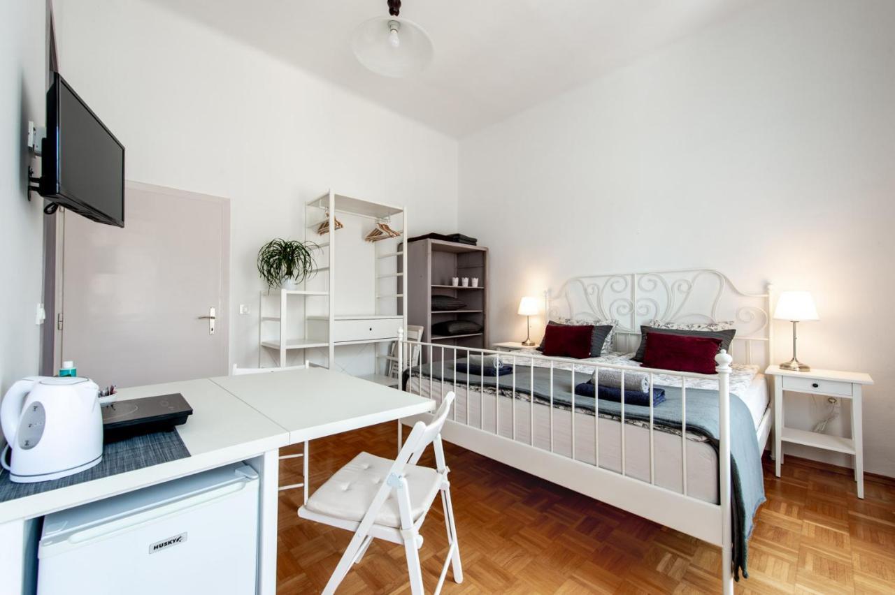 Sobe Poldka Hotel Доленсле Топлице Екстериор снимка